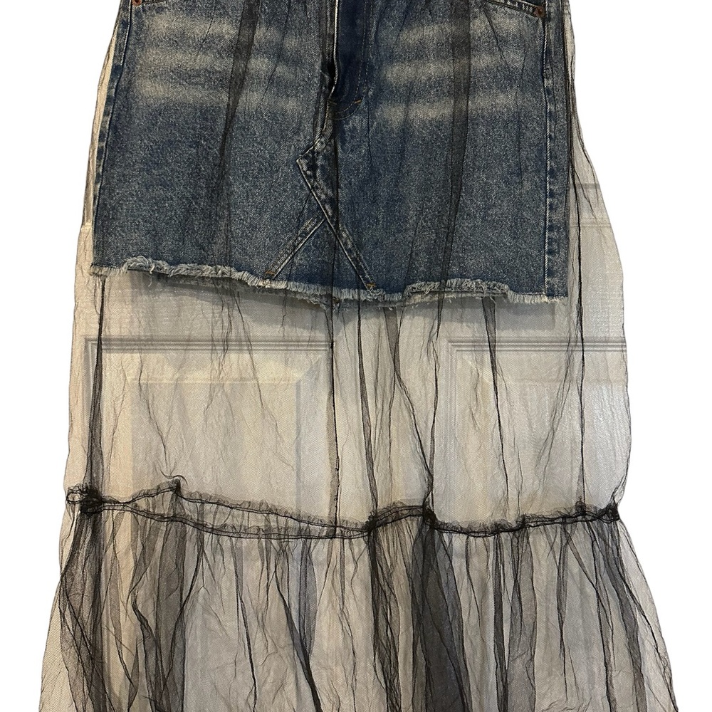 Women’s skirt